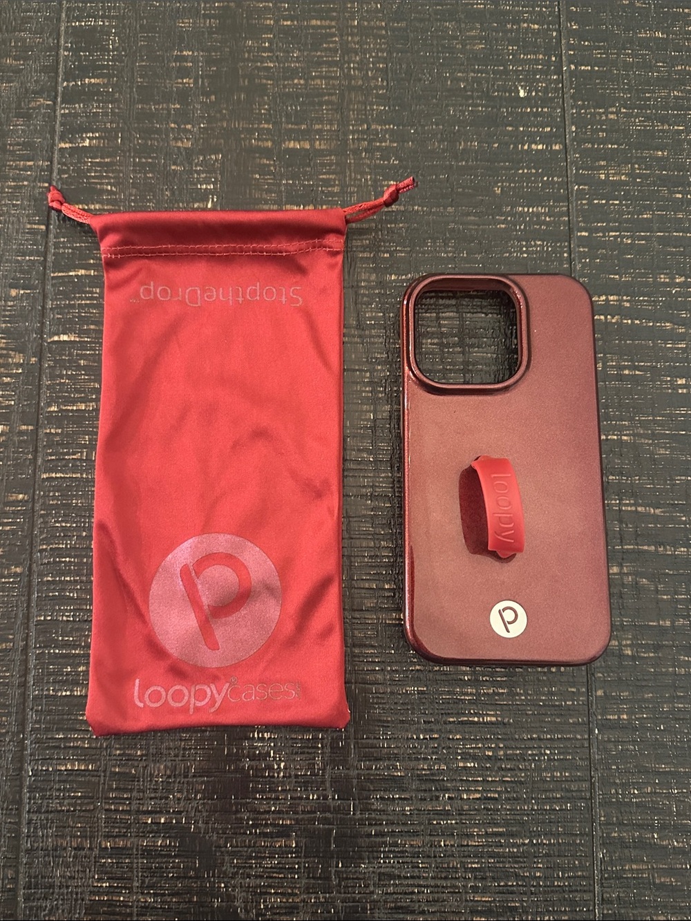 Loopy Metallic iPhone 14 Pro Case with Matching Pouch